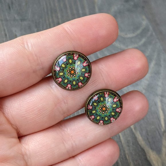 Glass Dome Cuff Links with Green Kaleidoscope Pattern, Antiqued-Bronze Plated - Picture 3 of 16